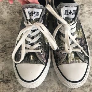 Like new silver converse shoes